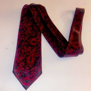 Hand Made, Silk, High Fashion Neck tie by Mercedes